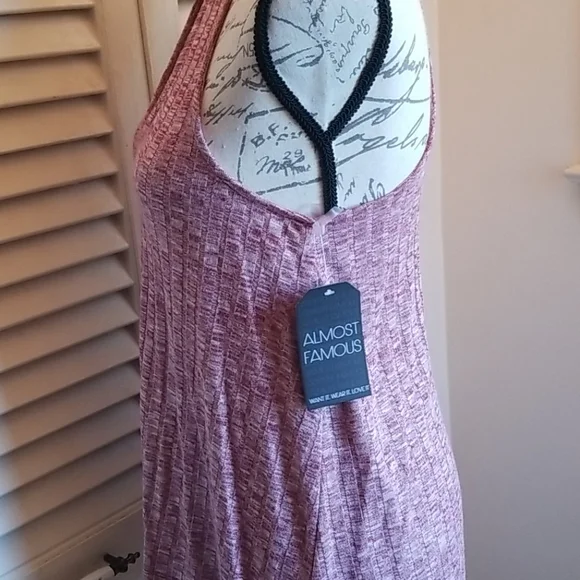 New Woman's pink Almost Famous top.. Medium - Picture 3 of 6